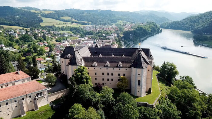 Traumschlösser und Ritterburgen: Schloss Greinburg. Bild: Sender / ZDF und ORF / Ranfilm.