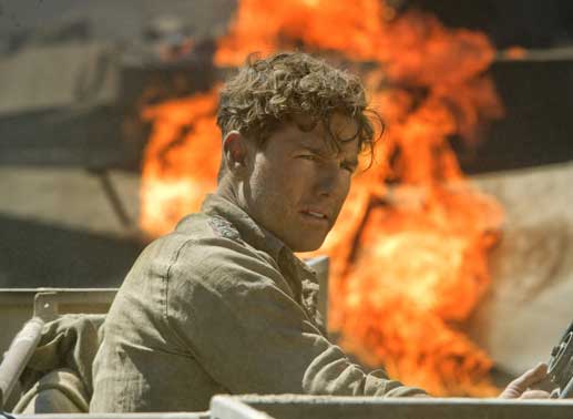 Oberst Stauffenberg (Tom Cruise) gerät im Krieg in Nordafrika in eine lebensgefährliche Situation. Bild: Sender