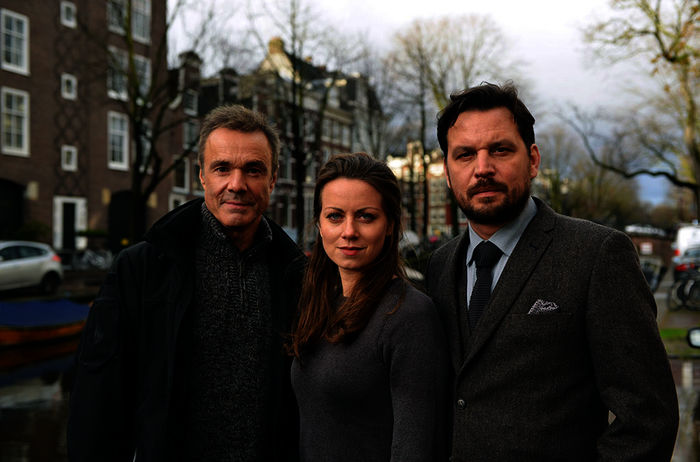 Hannes Jaenicke (Rolle Alex Pollack), Alice Dwyer (Rolle Katja Wolf), Sascha Alexander Geršak (Rolle Tom Fischer). Bild: Sender / ARD Degeto / Martin Menke