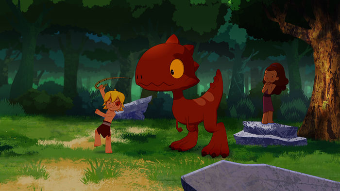 Beherzt greift Tib nach einer Schlange, die Lili im Wald erschreckt. Bild: Sender / KiKA / hr / TF1 / GO-N Productions