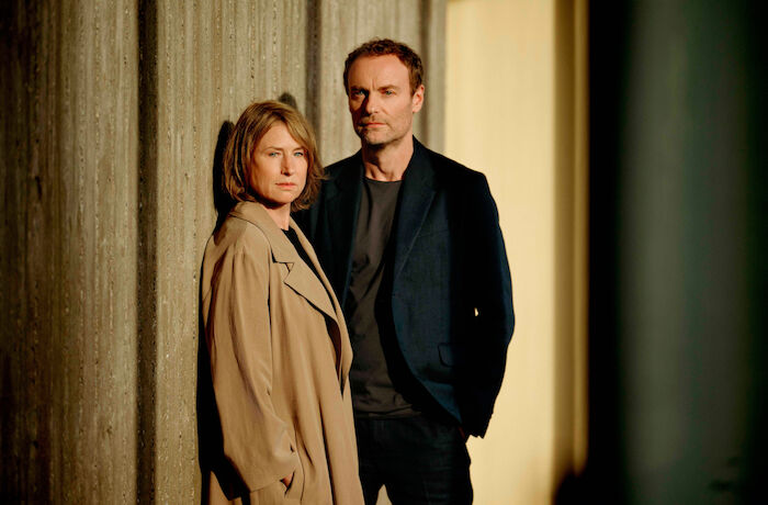 Tatort Berlin mit  Susanne Bonard (Corinna Harfouch) und Robert Karow (Mark Waschke). Bild: Sender / rbb / Pascal B&uuml;nning 