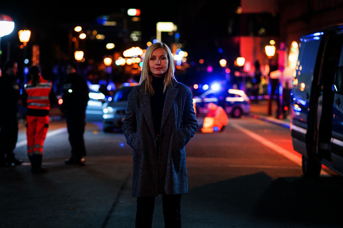Die J&auml;gerin - Nach eigenem Gesetz: Judith Schrader (Nadja Uhl) ermittelt als Staatsanw&auml;ltin im Bereich der Organisierten Kriminalit&auml;t. Bild: Sender / ZDF / Christoph Assmann