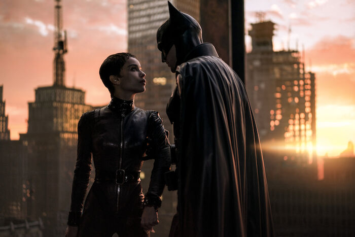 The Batman. Robert Pattinson (Bruce Wayne / Batman), Zo&euml; Kravitz (Selina Kyle / Catwoman). Bild: Sender / ORF / Pro 7 / Warner