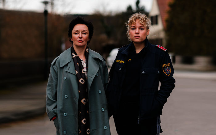 Landkrimi Vier. Ulli (Julia Franz Richter, l.), Marion (Regina Fritsch). Bild: Sender / Julia Dragosits