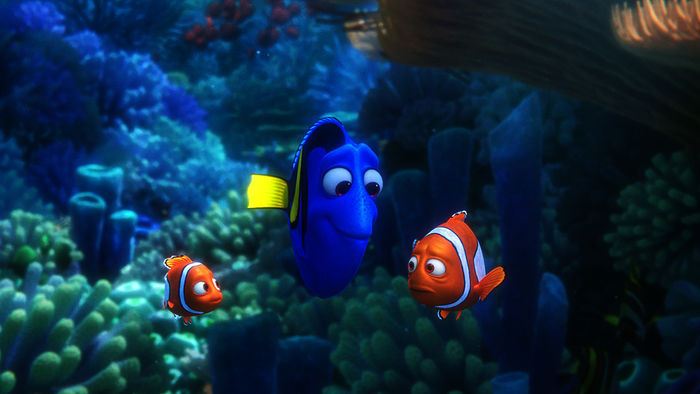Die ultra-vergessliche Dorie, die Doktorfisch-Freundin von Nemo und Marlin, hat pl&ouml;tzlich bruchst&uuml;ckhafte Erinnerungen an ihre Kindheit. Bild: Sender / Disney / Pixar