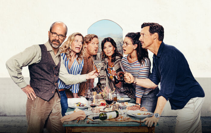 Der Nachname: Christoph Maria Herbst (Stephan), Caroline Peters (Elisabeth), Justus von Dohn&aacute;nyi (Ren&eacute;), Iris Berben (Dorothea), Janina Uhse (Anna), Florian David Fitz (Thomas). Bild: Sender / ORF / PRO7 / Constantin Film