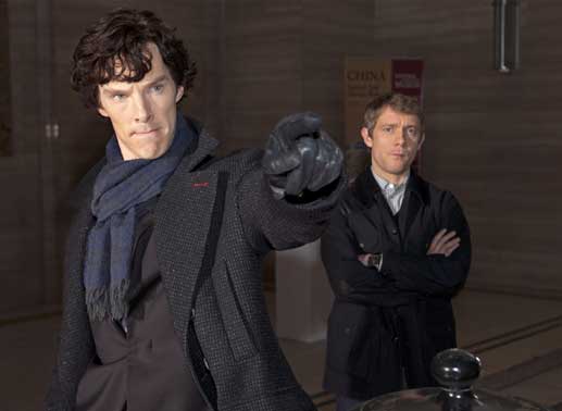 In einem historischen Museum sto&szlig;en Sherlock Holmes (Benedict Cumberbatch, li.) und Dr. John Watson (Martin Freeman) auf einen entscheidenden Hinweis. Bild: Sender