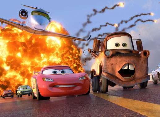 Der rote Flitzer Lightning McQueen  begibt sich mit seinem Abschleppwagen-Kumpel Hook auf gro&szlig;e Reise rund um den Globus, um beim World Grand Prix zugunsten umweltfreundlicher Kraftstoffe gegen die Besten der Besten unter den Rennfahrern anzutreten ... Bild: Sender
