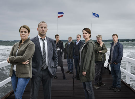 Hella Christensen (Barbara Auer), Simon Kessler (Heino Ferch), Mareike Thiel (Anna Unterberger), Uwe Hahn (Gustav Peter W&ouml;hler), Lars von Ahnefeld (Johann von B&uuml;low), Silke Broder (Anja Kling),  Hauke Broder (J&ouml;rg Sch&uuml;ttauf), Torben Broder (Hinnerk Sch&ouml;nemann). Bild: Sender / Stefan Erhard