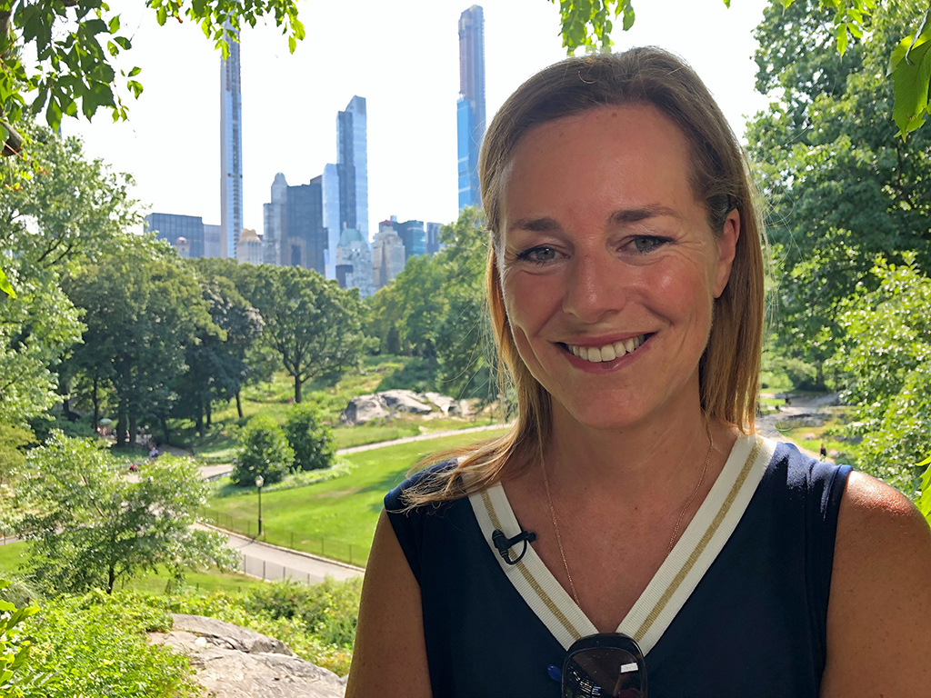 Nach Jahren des Pendelns ist ORF-Moderatorin Angelika Ahrens 2017 nach New York &uuml;bersiedelt. Bild: Sender / Angelika Ahrens