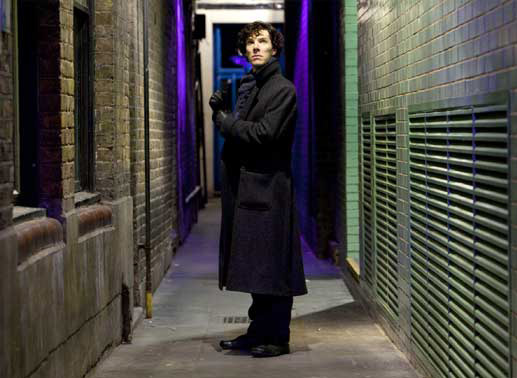 In den Gassen Londons forscht Sherlock Holmes (Benedict Cumberbatch) nach Hinweisen, die ihn auf die Spur des Killers f&uuml;hren. Bild: Sender