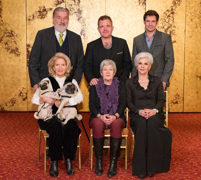 Die H&ouml;rbigers: Christiane H&ouml;rbiger, Elisabeth Orth, Maresa H&ouml;rbiger, Gerhard T&ouml;tschinger, Cornelius Obonya, Manuel Witting. Bild: Sender / Thomas Ramstorfer