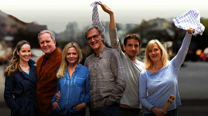3 Familien, 3 Komödien, 3 Krisen - Sabine und Bernd Schröder (Ann-Kathrin Kramer, Harald Krassnitzer), Tanja und Matthias Winter (Susanna Simon, Walter Sittler) und Katrin und Daniel Busche (Anna Schudt und Oliver Mommsen). Bild: Sender / ARD Degeto / Georges Pauly / Din Jank