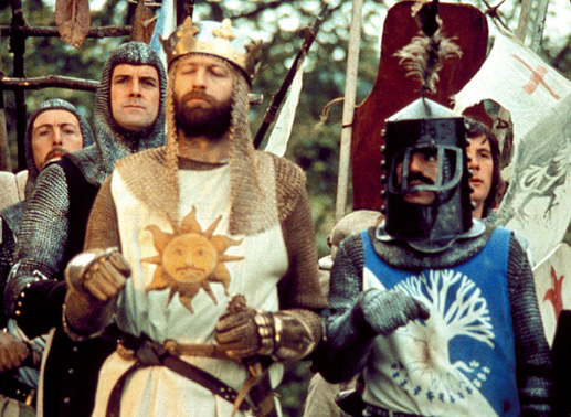 K&ouml;nig Arthur (Graham Chapman, Mi.) und seine Ritter. Bild: Sender
