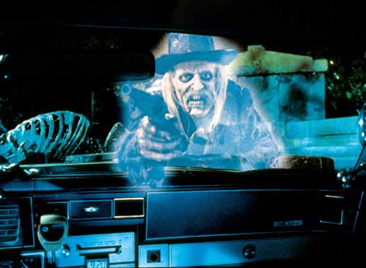 Wer sich mit dem Wildwest-Geist (John Astin) anlegt, zieht schnell den K&uuml;rzeren. Bild: Sender/Universal
