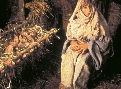 Nicht ganz Maria (Terry Jones) aber immerhin die Mutter von Brian, in Erwartung der Heiligen Drei K&ouml;nige. Bild: Sender