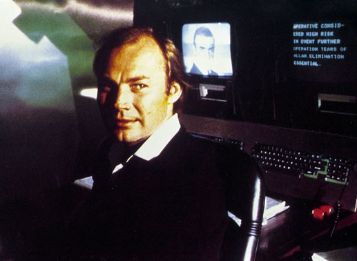 Klaus Maria Brandauer denkt sich b&ouml;se Sachen aus. Bild: Sender