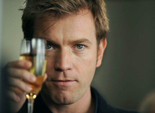 Ewan McGregor ist der Ghostwriter. Bild: Sender