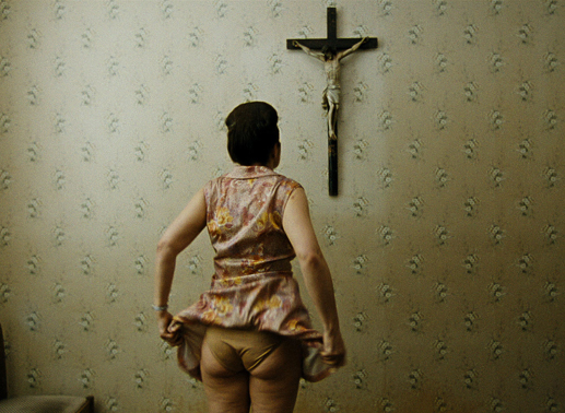 Maria Hofst&auml;tter und das liebe Kreuz &hellip; Bild: Sender / Ulrich Seidl
