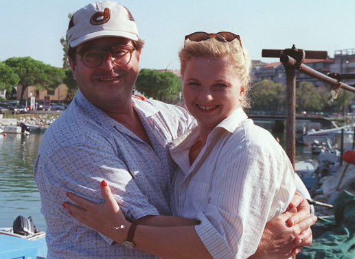 Hoffen auf das gro&szlig;e Erbe am Meer: Erwin Steinhauer und Ulrike Beimpold.
Bild: Sender