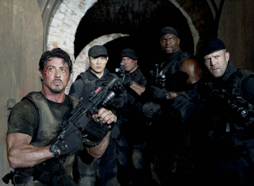 Barney Ross (Sylvester Stallone), Yin Yang (Jet Li), Toll Road (Randy Couture), Hale Caesar (Terry Crews)
und Lee Christmas (Jason Statham). Bild: Centfox Film
