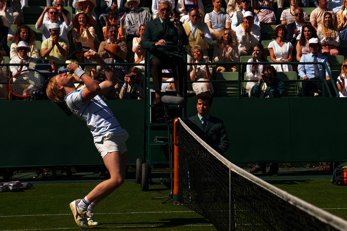 Der Rebell - Von Leimen nach Wimbledon: Boris Becker (Bruno Alexander). Bild: Sender / RTL / Wolfgang Ennenbach 