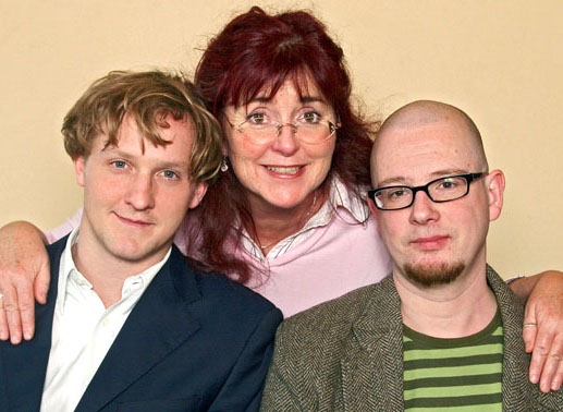 Das Saarbrücker Tatort-Teamermittelt seit im Einsatz seit 15. Oktober 2006: Hauptkommissar Franz Kappl (Maximilian Brückner), Sekretärin Frau Braun (Alice Hoffmann) und Oberkommissar Stefan Deininger (Gregor Weber) (v.l.n.r.). Bild: SR/Patrick Becher