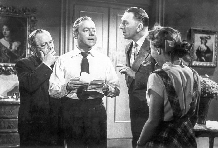 Hans Moser (Prof. Stieglitz), Heinz R&uuml;hmann (Felix Schneider), Theo Lingen (Paul Fellmeyer), Brigitte Ratz (Brigitte). Bild: Sender / EOS Entertaiment